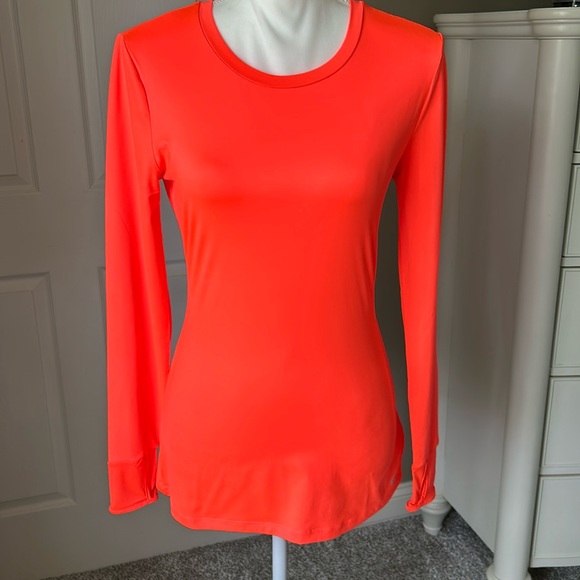 Athletic Top - Picture 1 of 4